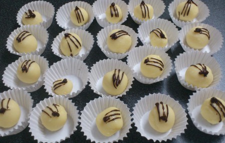 TRUFAS DE CHOCOLATE BLANCO 